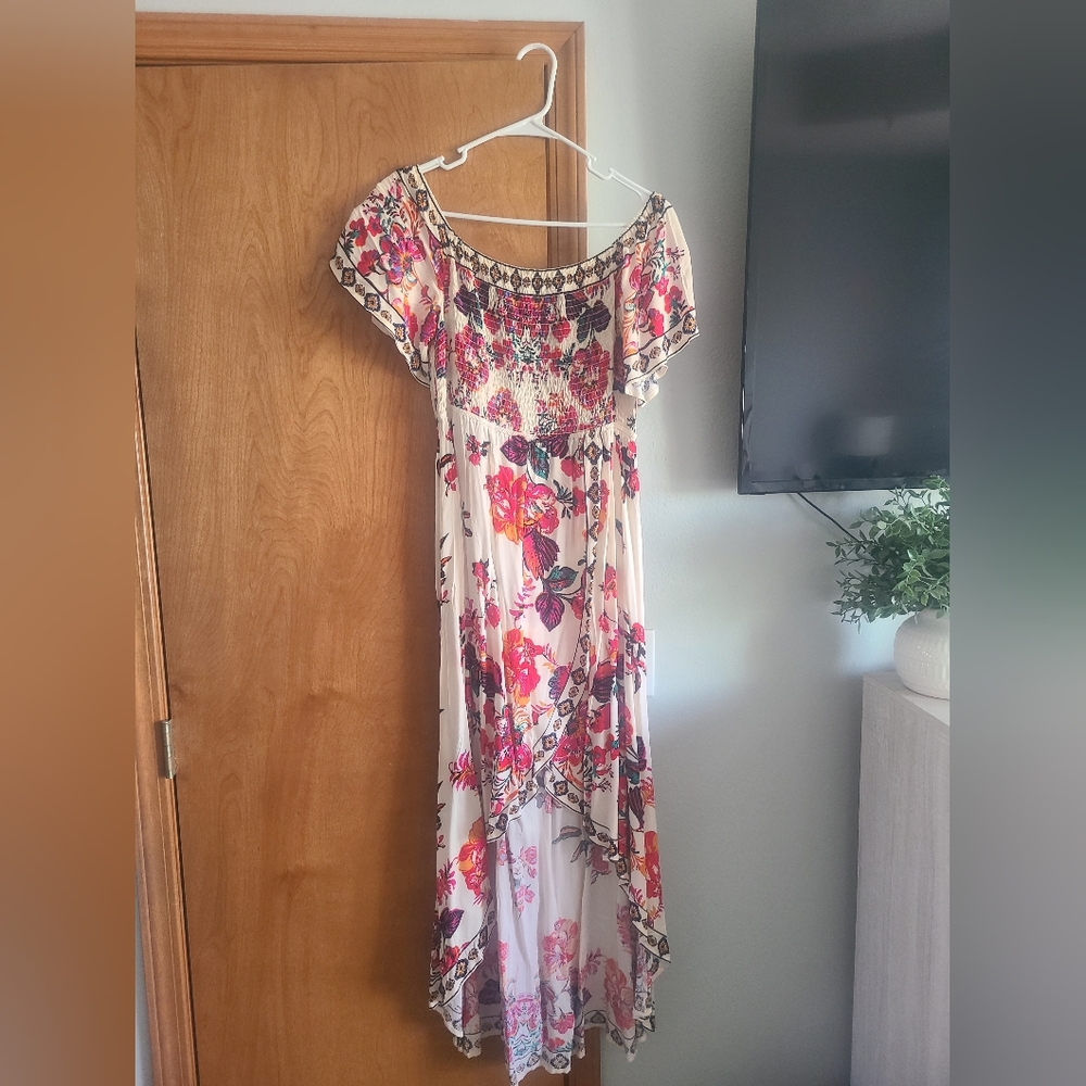 Never Worn Cute Maxi Dress